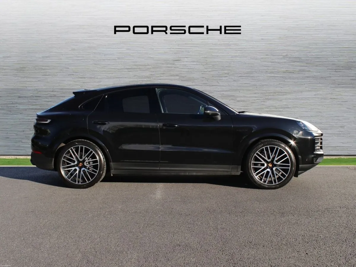 Porsche Cayenne E-Hybrid Coupe - Image 4