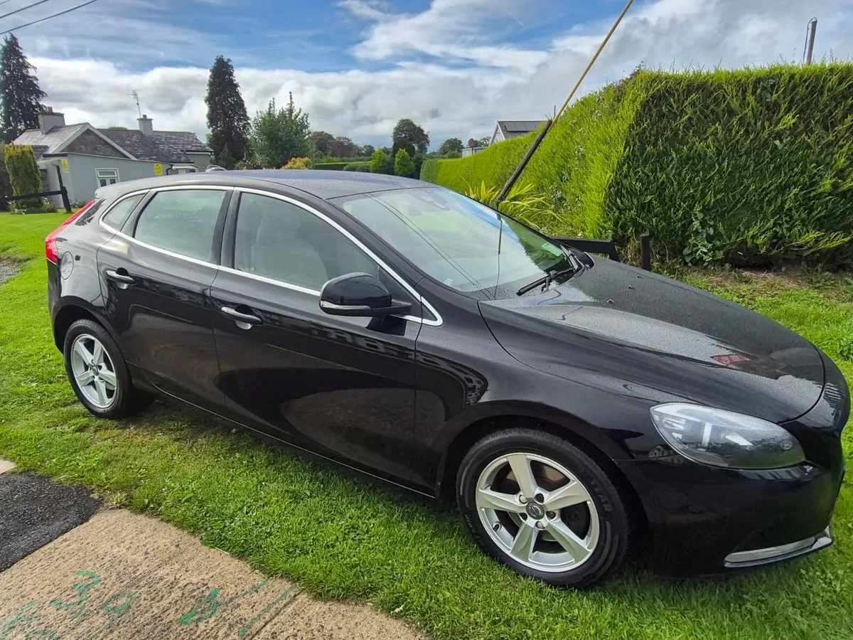 Volvo V40 2016 - Image 3