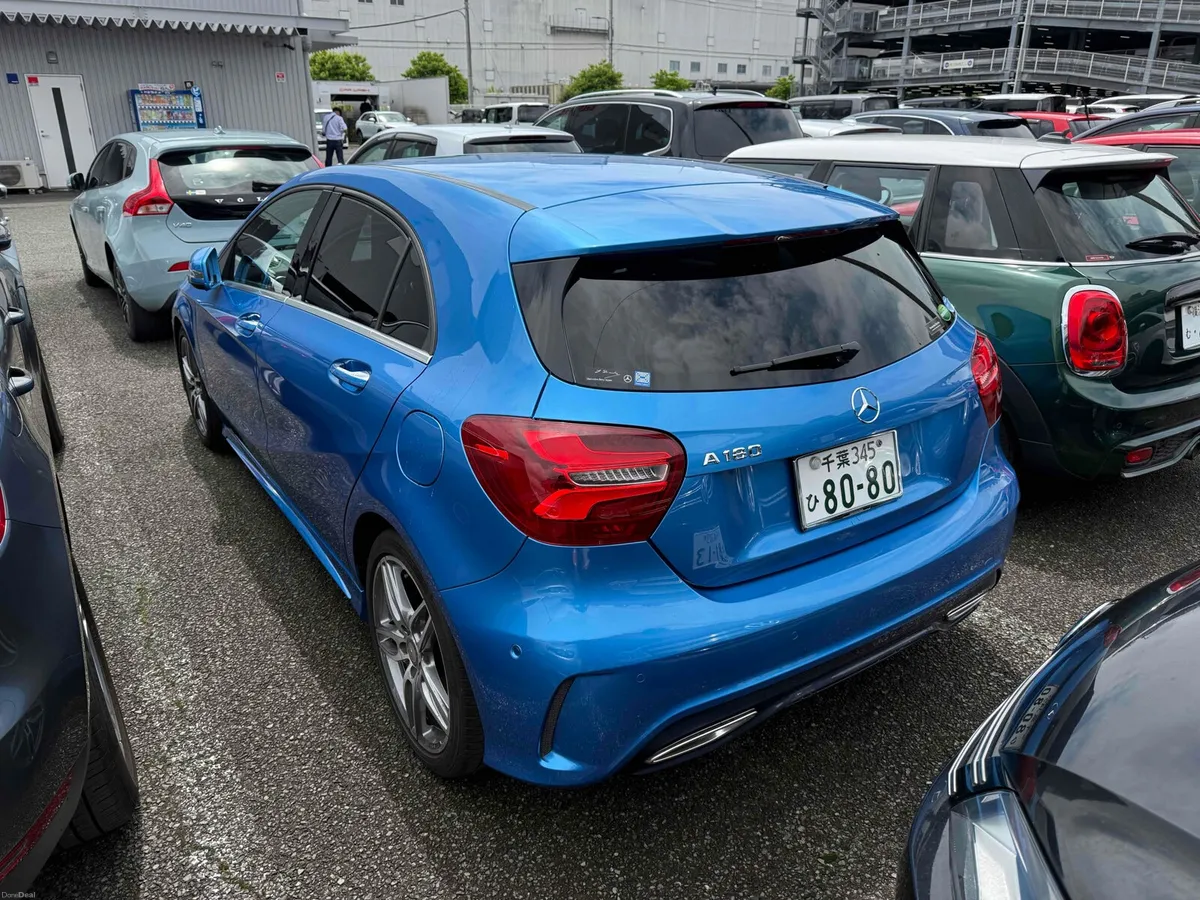 MERCEDES BENZ A180 AMG LINE AUTO 2016 - Image 2