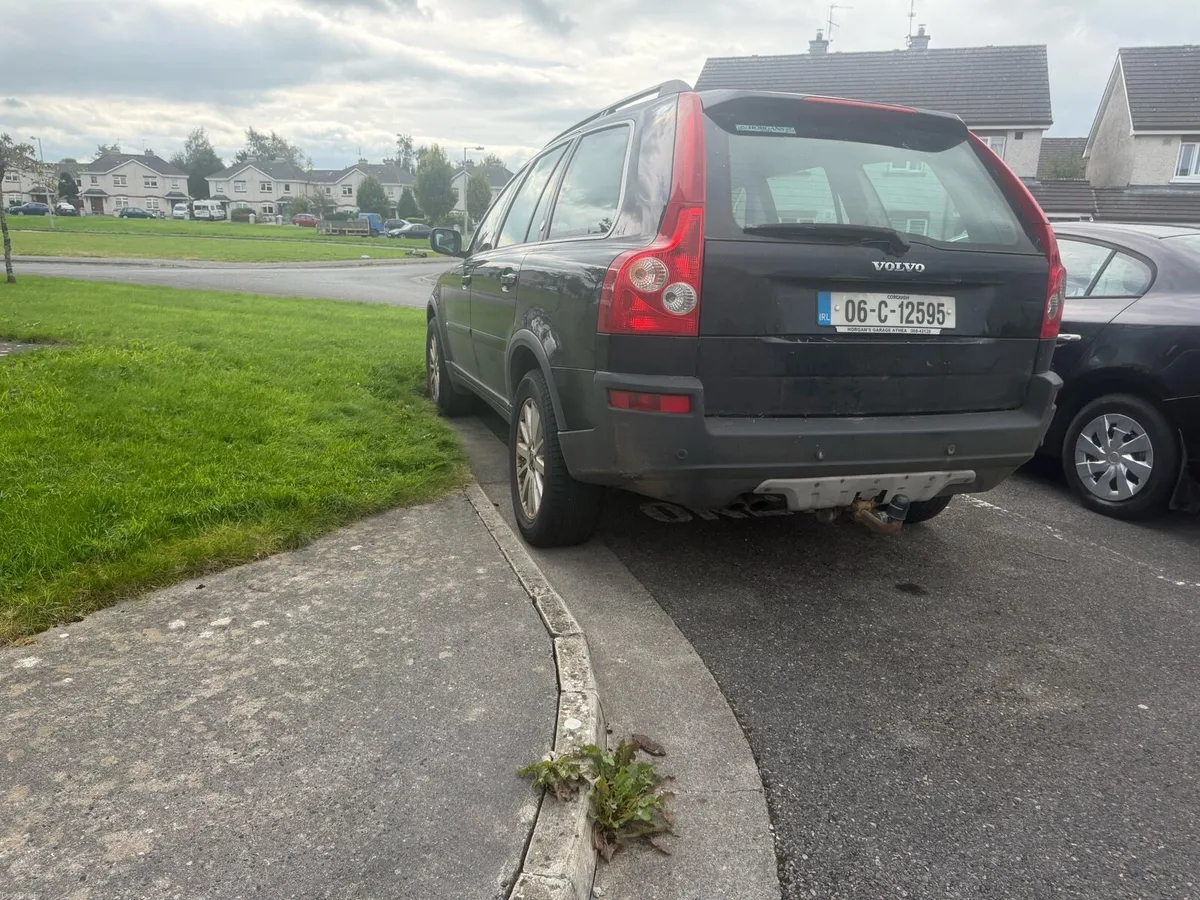 Volvo xc90 - Image 2