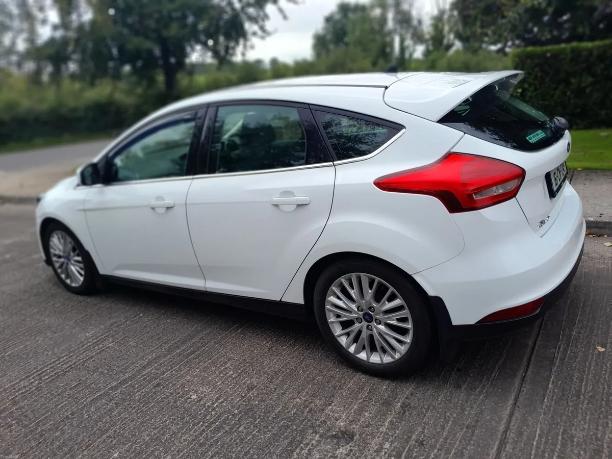 2016 Ford Focus  1.5 nct 04/28 tax 12/26 - Image 4