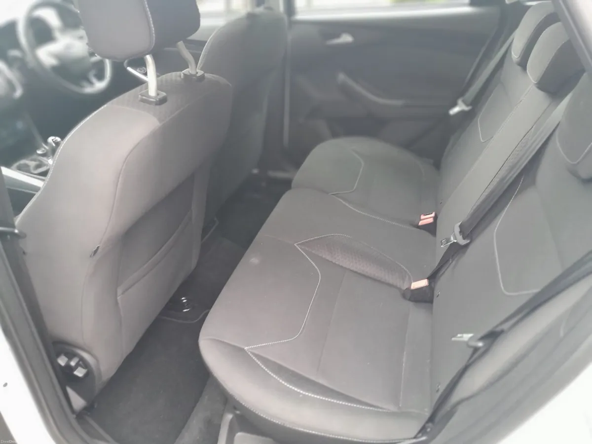 2016 Ford Focus  1.5 nct 04/28 tax 12/26 - Image 6