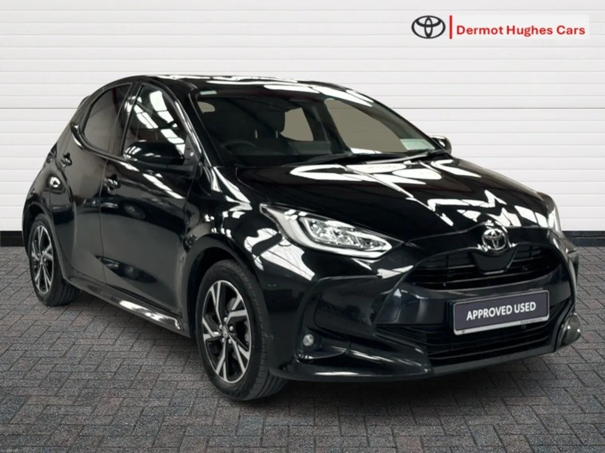 Toyota Yaris LUNA SPORT HYBRID AUTO - Image 1