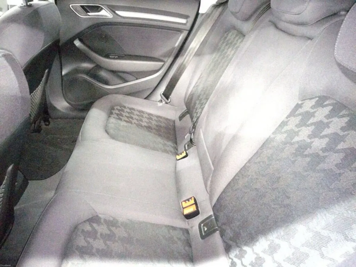 AUDI A3 1.4 TFSI AUTO 2015 - Image 5