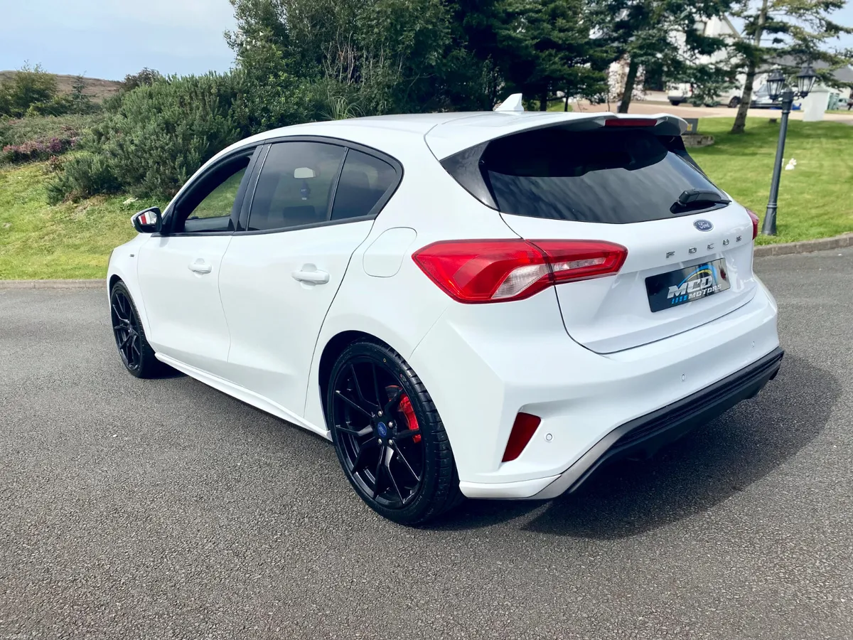 Ford Focus ST Line 1.5TDCi - Image 3