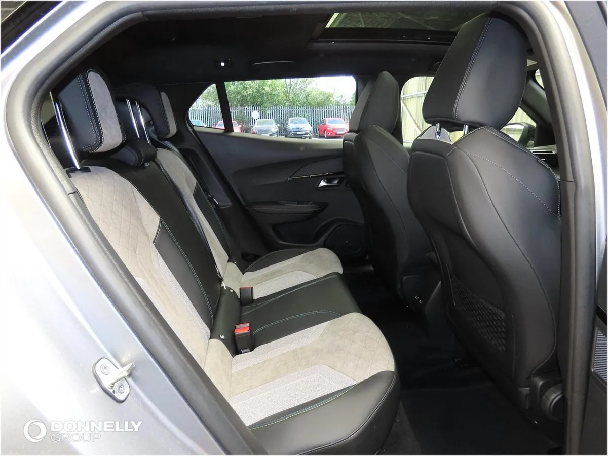 Peugeot 2008 100kW GT Premium 50kWh 5dr Auto - Image 6