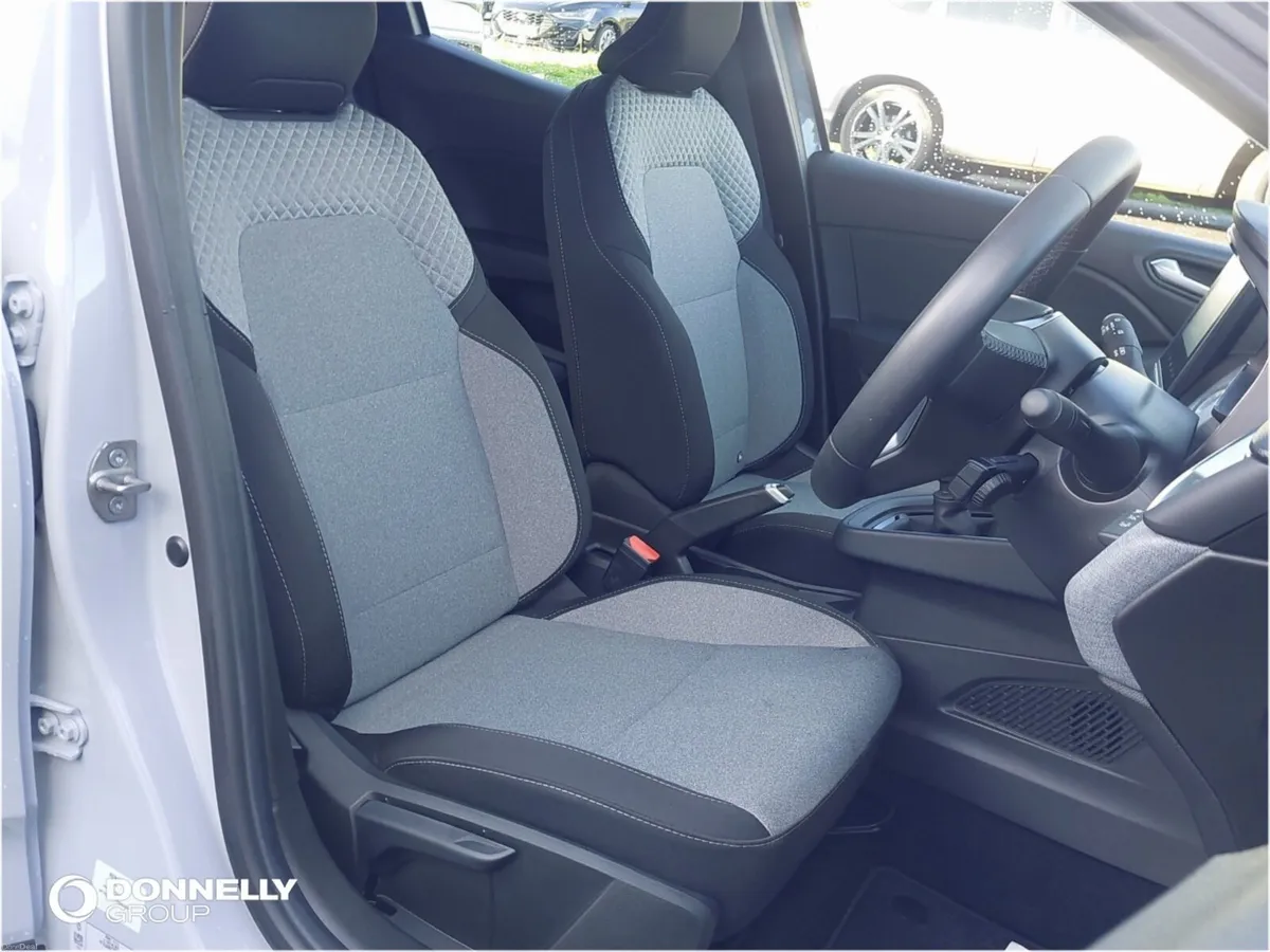Renault Clio 1.0 TCe 90 Evolution 5dr - Image 5