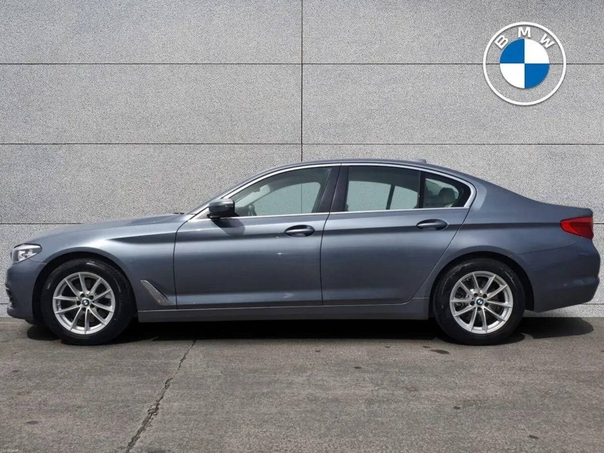 BMW 5-Series 520d SE Saloon - Image 3