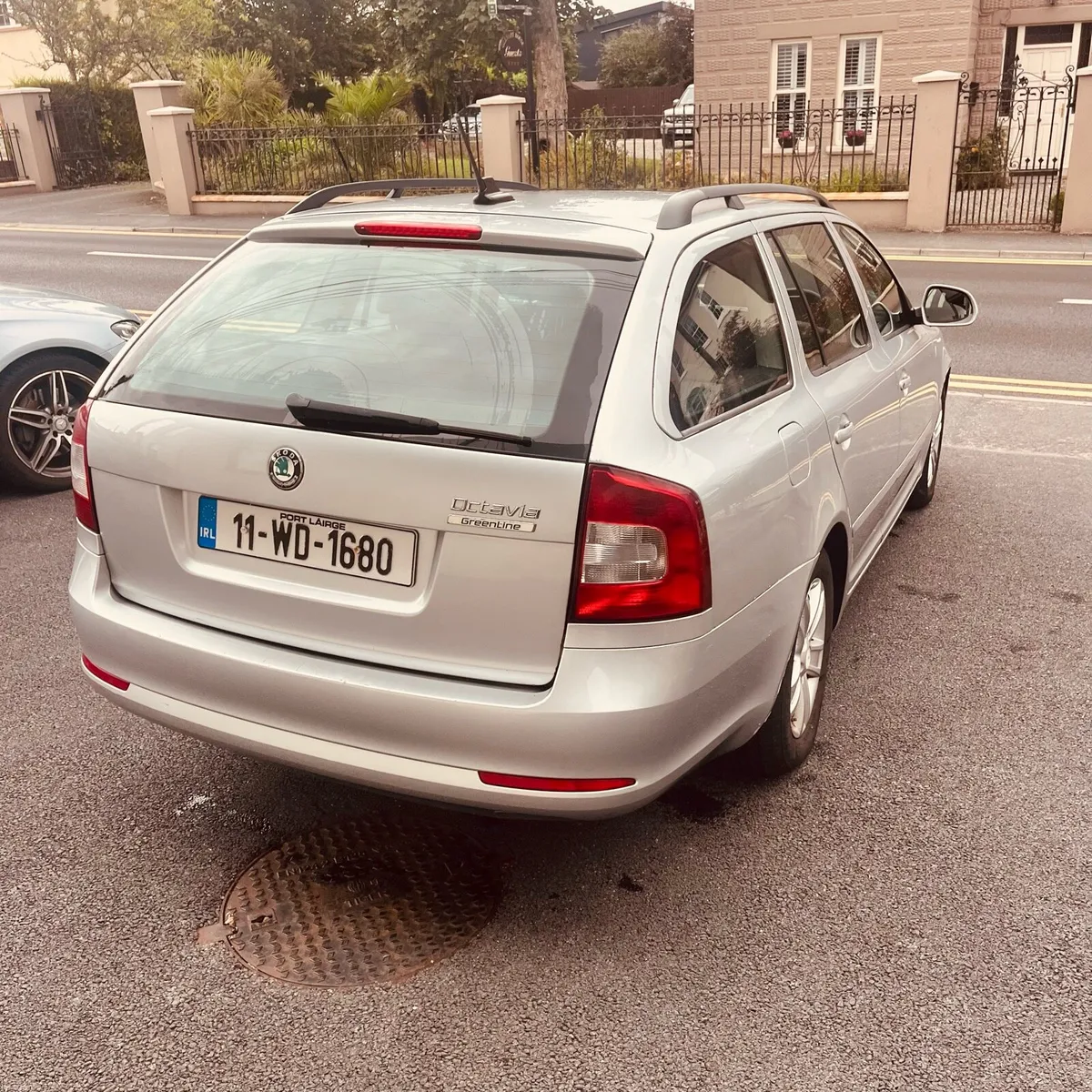 Car - Image 2