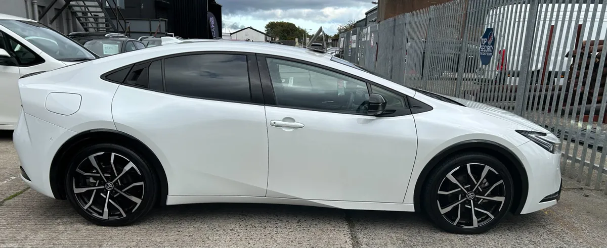 2024 Toyota Prius | Top Specs - Image 4