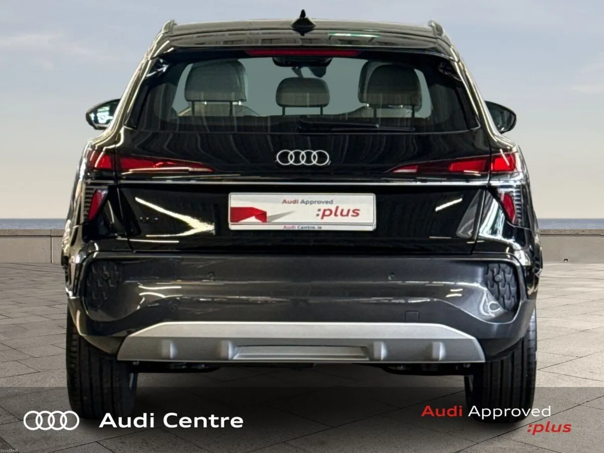 Audi Q3 TDI 150HP S-T SE was €55272 - Image 4
