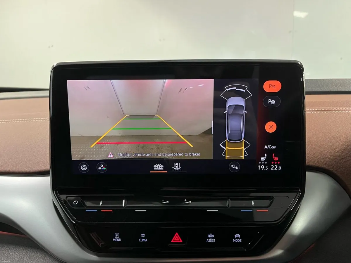Volkswagen ID.4 Life DX 77kWh 174BHP - Reversing C - Image 4