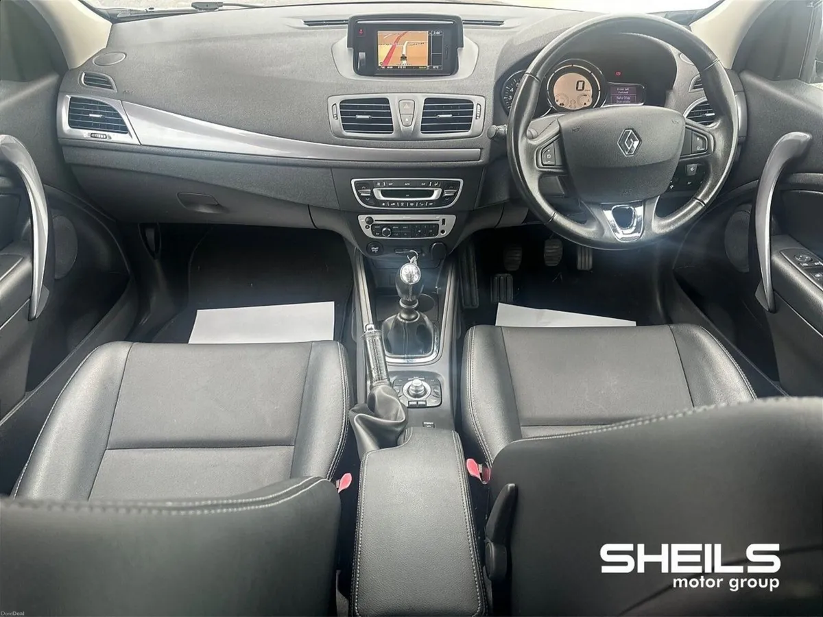 Renault Megane 1.2 Petrol S&S DYNAMIQUE - Image 3