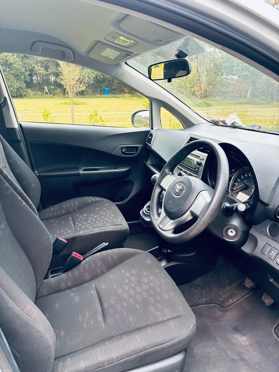 Toyota Verso-S 2012 - Image 5