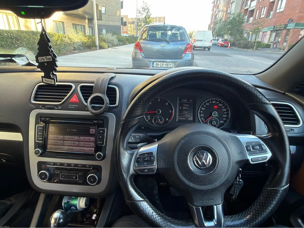 Volkswagen scirocco 2.0 Automatic - Image 3