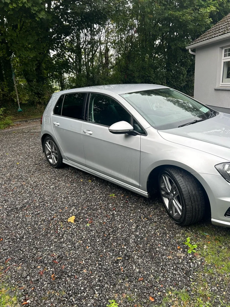 Volkswagen Golf blue motion tdi - Image 2