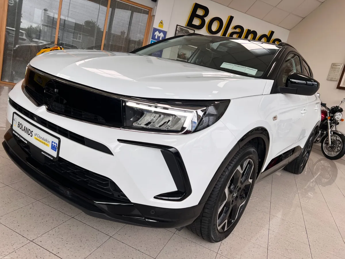 Top Spec GS HYBRID AUTO 225BHP As New Twin Tone As - Image 1