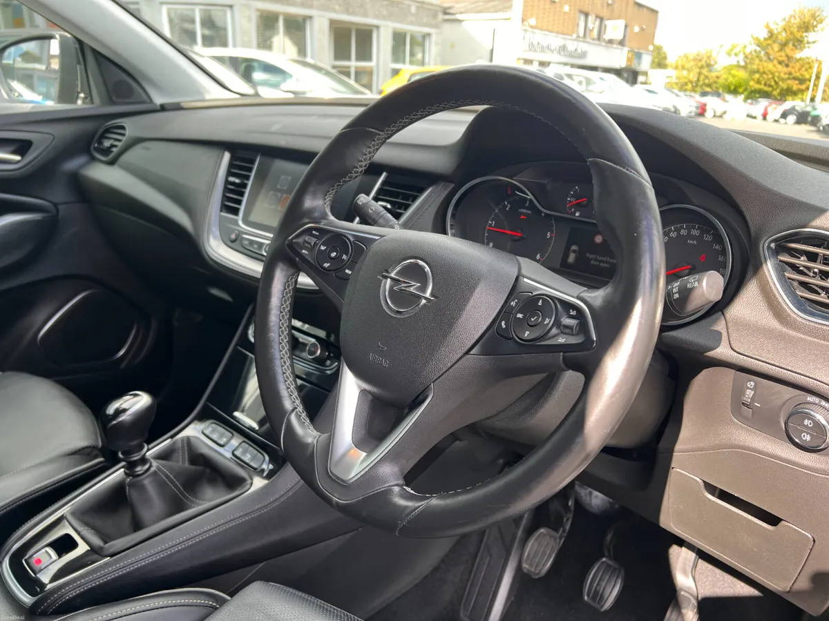 ELITE Top Spec Low Kms Full Opel Service History S - Image 4