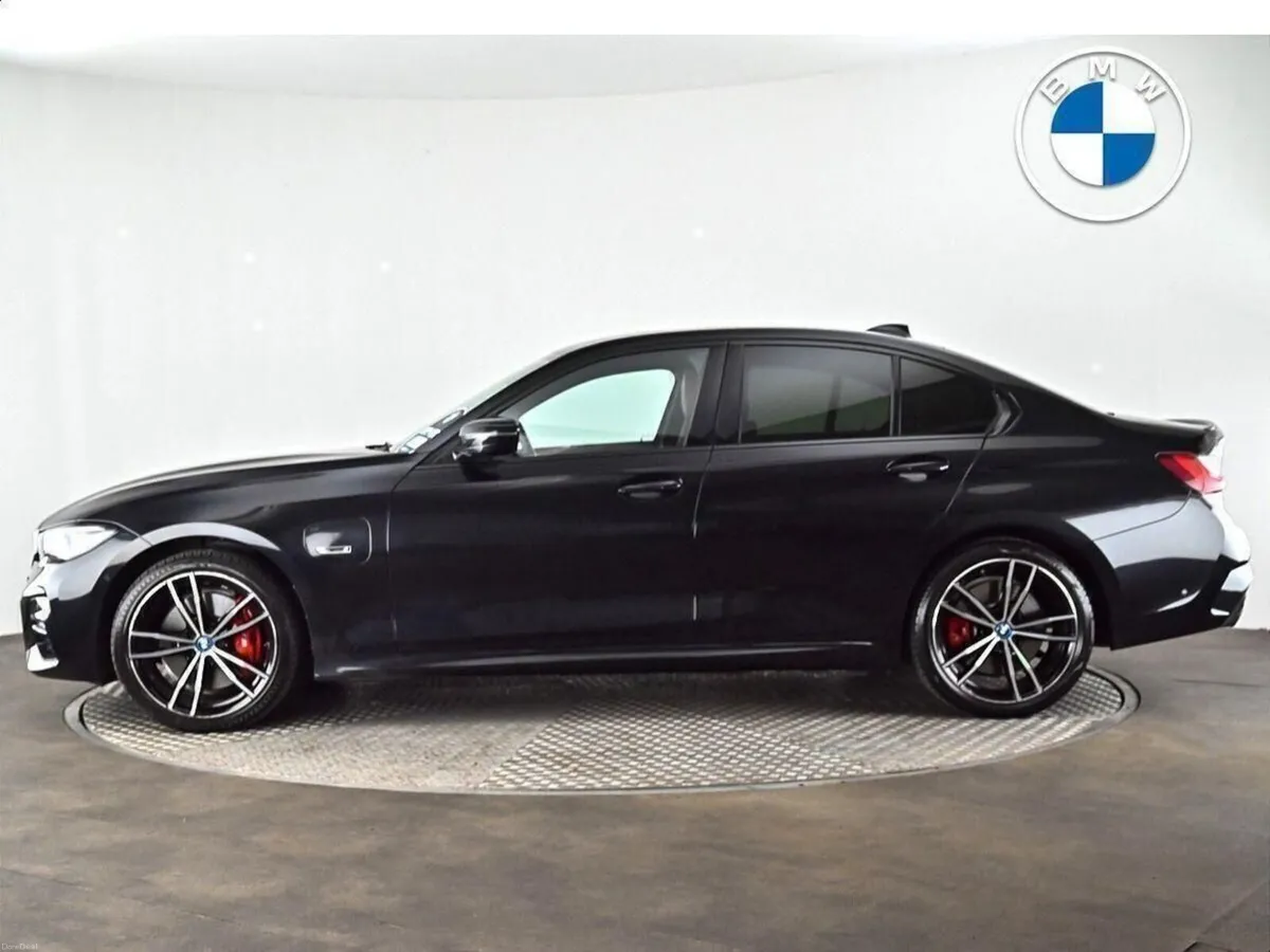 BMW 3-Series 330e M Sport Saloon - Image 3