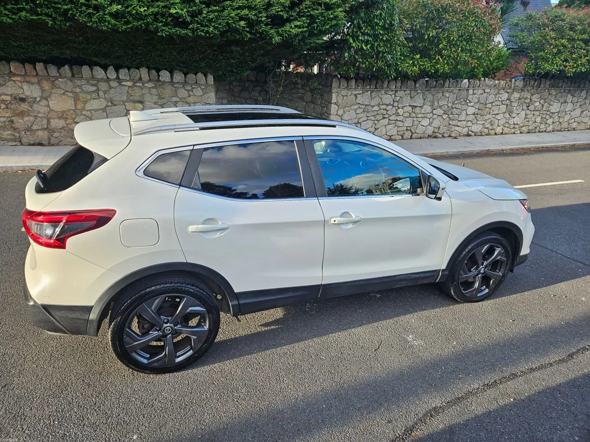 Nissan Qashqai 1.3 Petrol Premium Tekna + Pack - Image 3