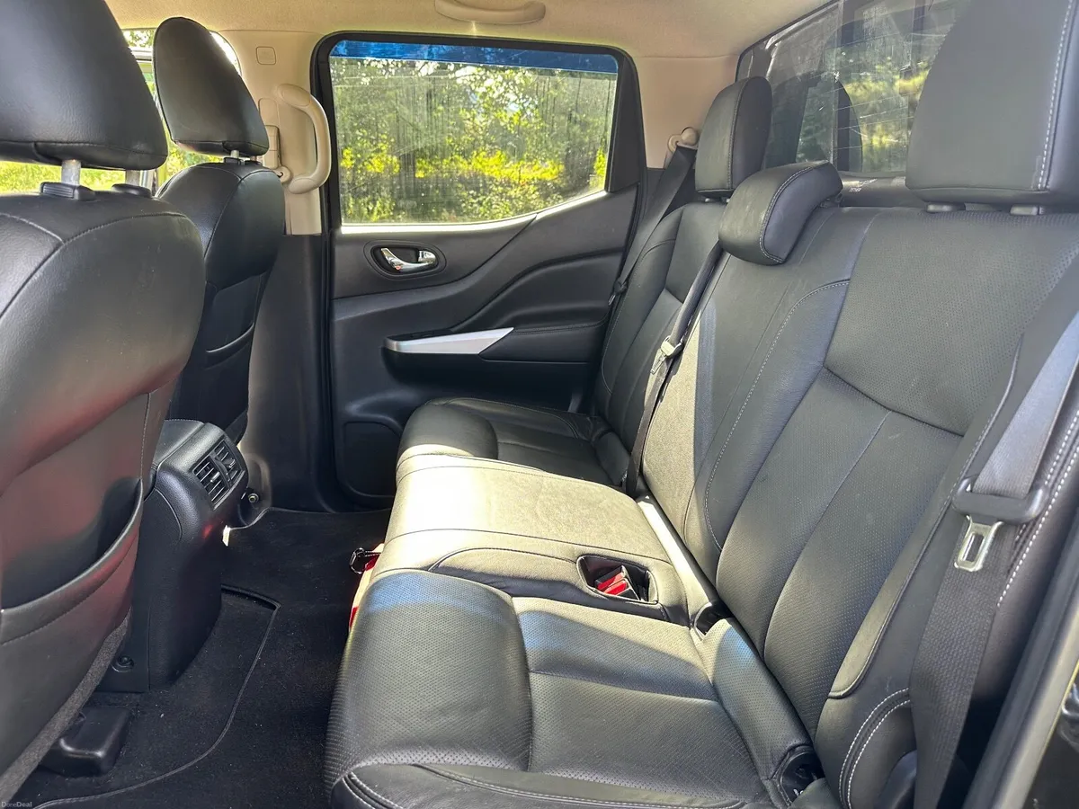 Nissan Navara Tekna 2.3 Diesel Automatic 4x4 2018 - Image 6