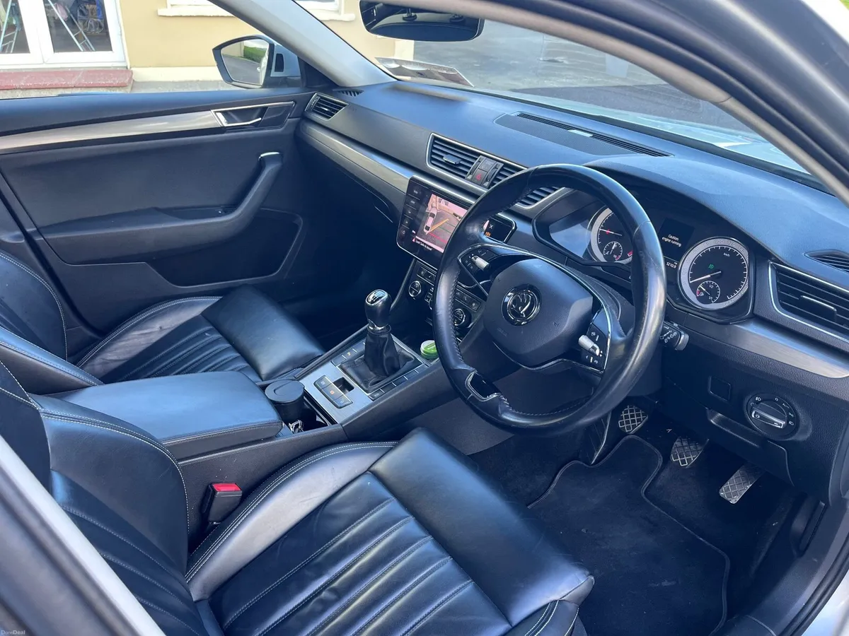 Skoda superb 2021 - Image 6