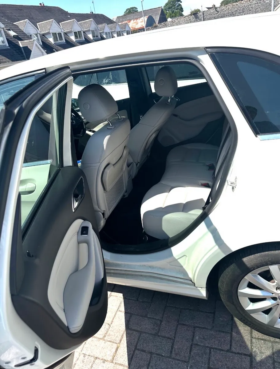 Mercedes-Benz B - Image 5