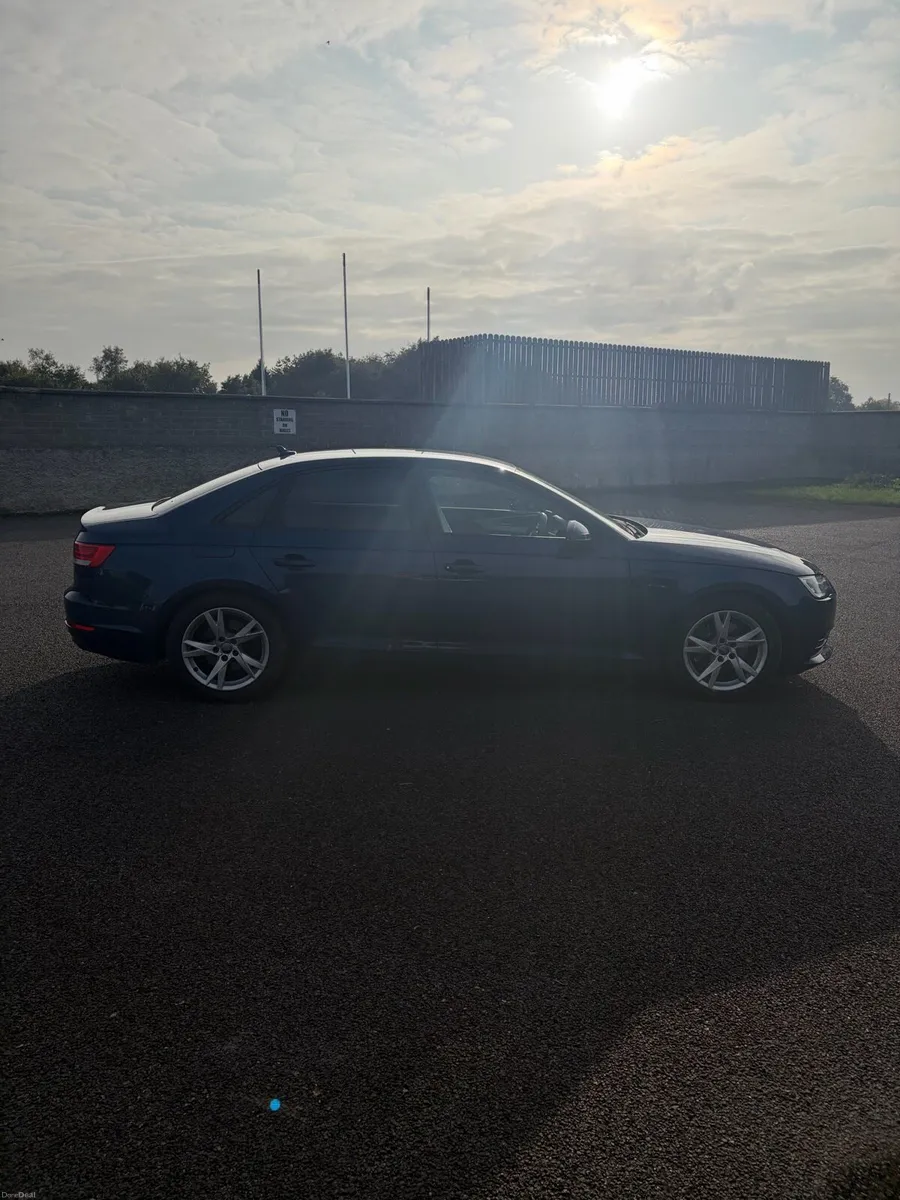 2016 Audi  A4 - Image 4