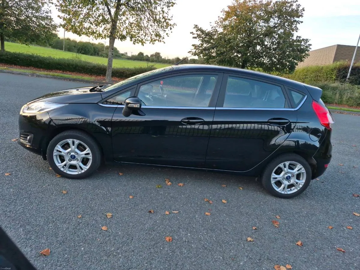 Ford fiesta - Image 6