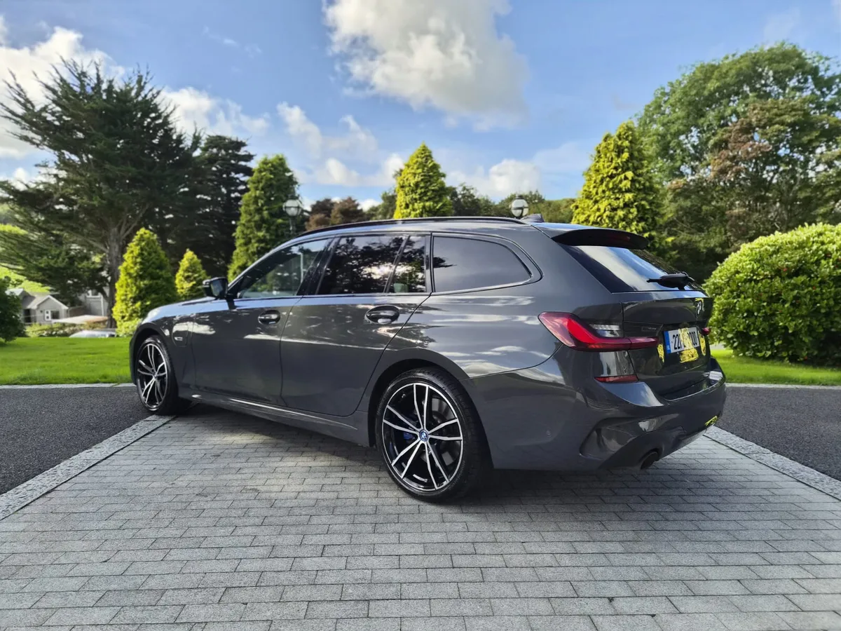 2022 BMW 330e M-Sport Pro Edition 2.0 PHEV Auto - Image 6