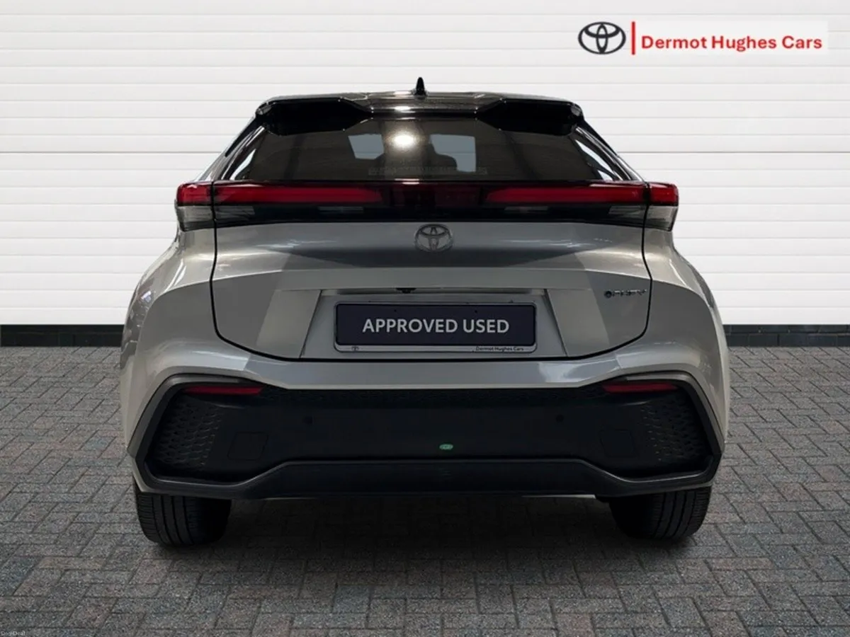 Toyota C-HR PHEV SPORT+ AUTO - Image 4
