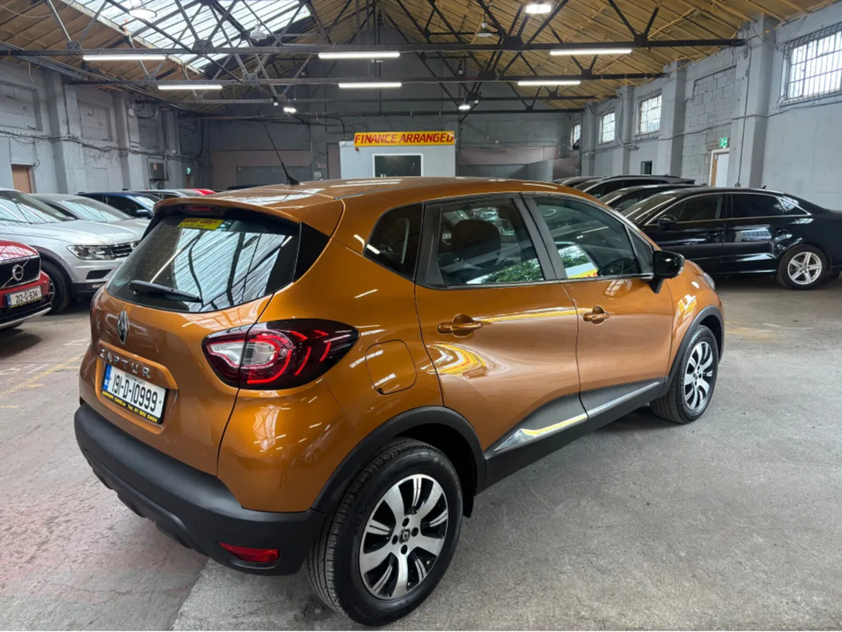 Renault Captur PLAY TCE 90 MY18 4DR Finance Availa - Image 2