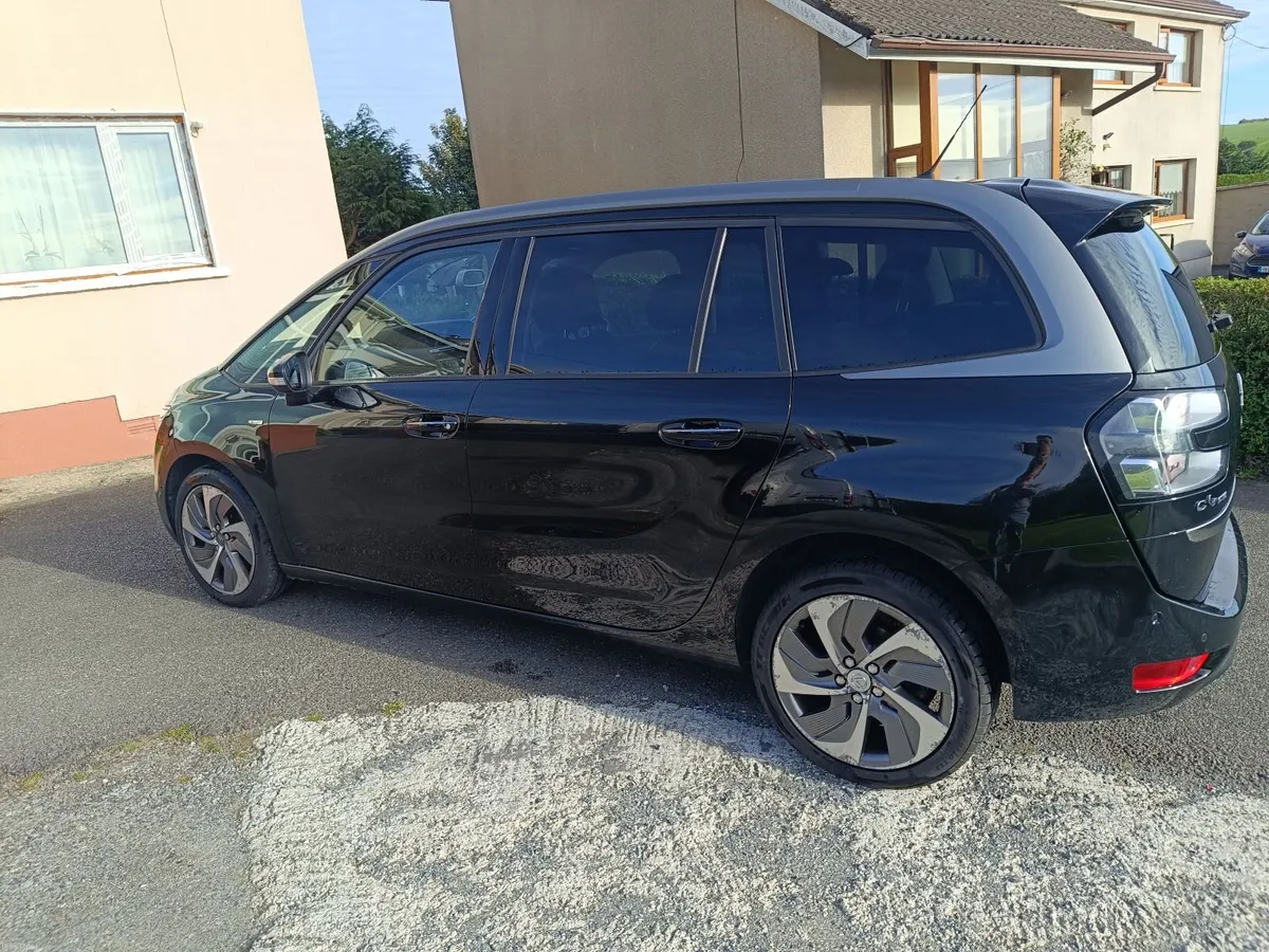 WV Passat 2009 2.0 TDI - Image 2
