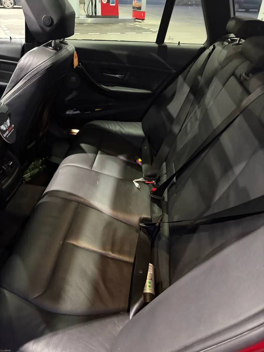 BMW 330d X DRIVE Touring - Image 6