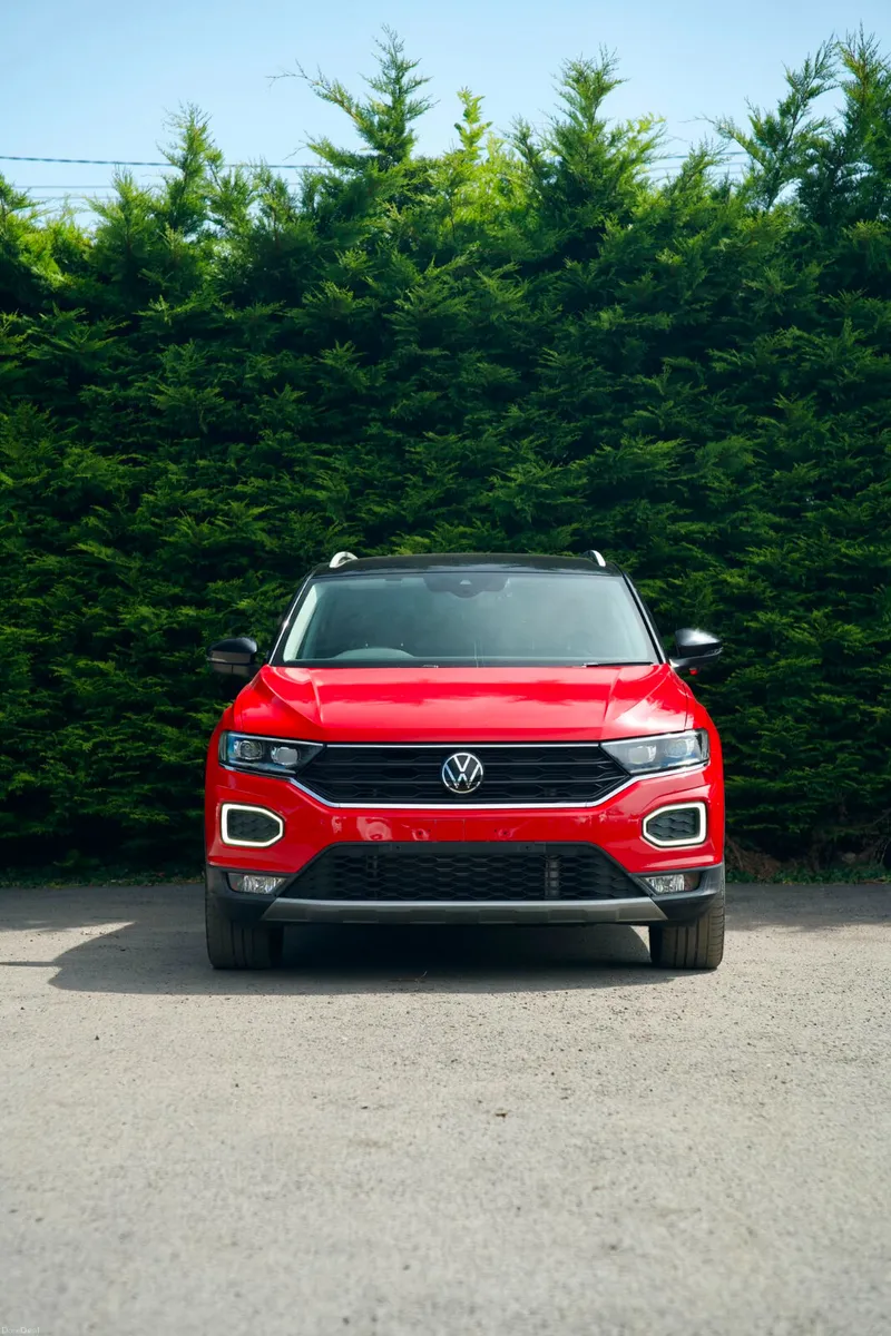 Volkswagen T-Roc 2.0 TDI Design 2021 - Image 3