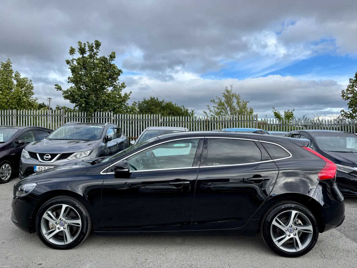 VOLVO V40 2015 2.0, DIESEL D4 - Image 5