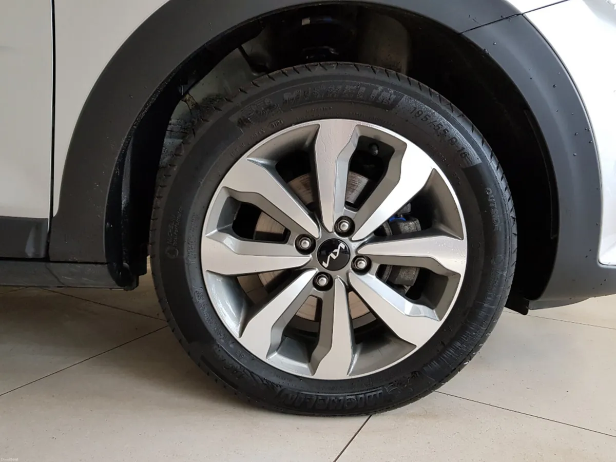 Kia Stonic 1.0 K2 MY25 MT - Image 4