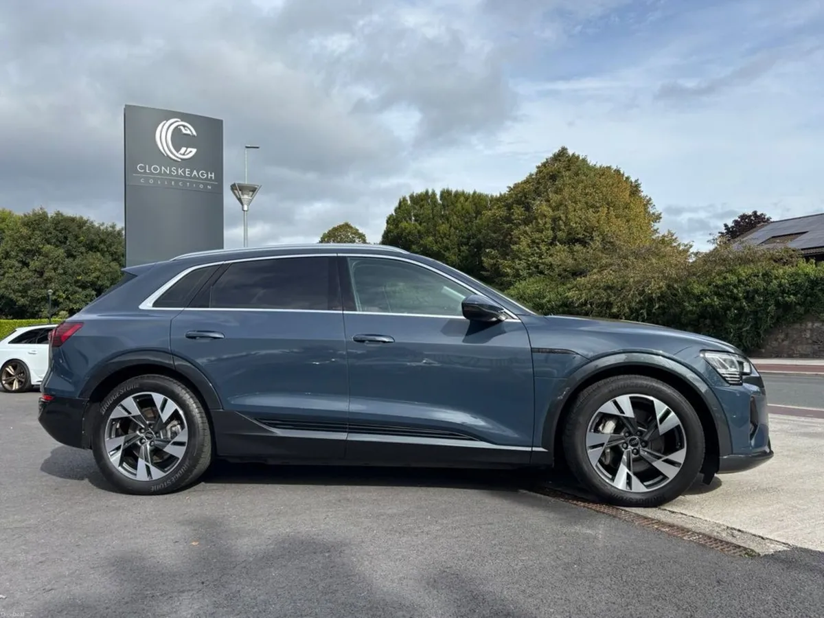 Audi Q8 e-tron QUATTRO SPORT - Image 2
