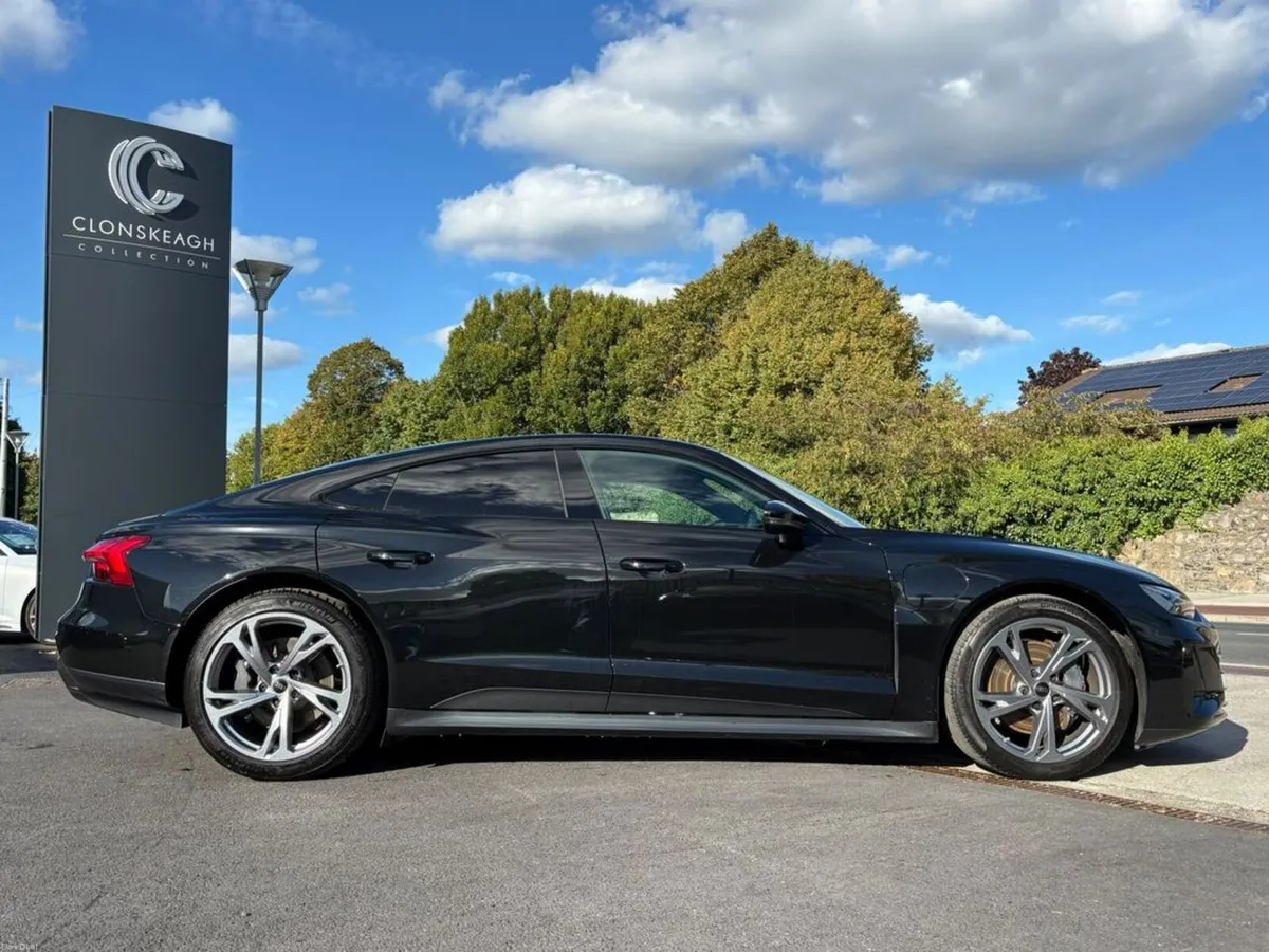 Audi e-tron GT QUATTRO - Image 2