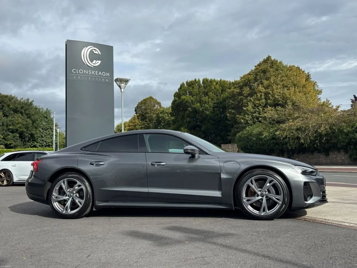 Audi e-tron GT QUATTRO - Image 2