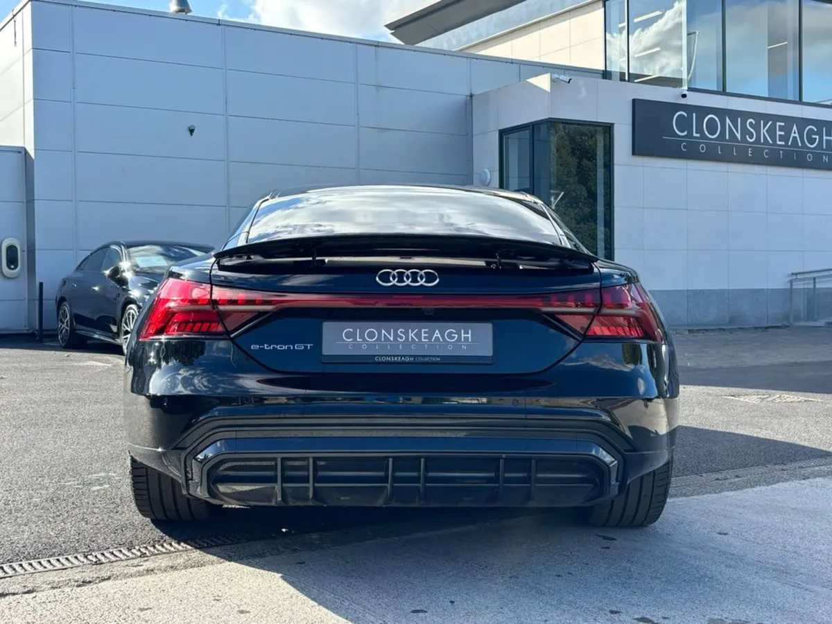 Audi e-tron GT QUATTRO - Image 6