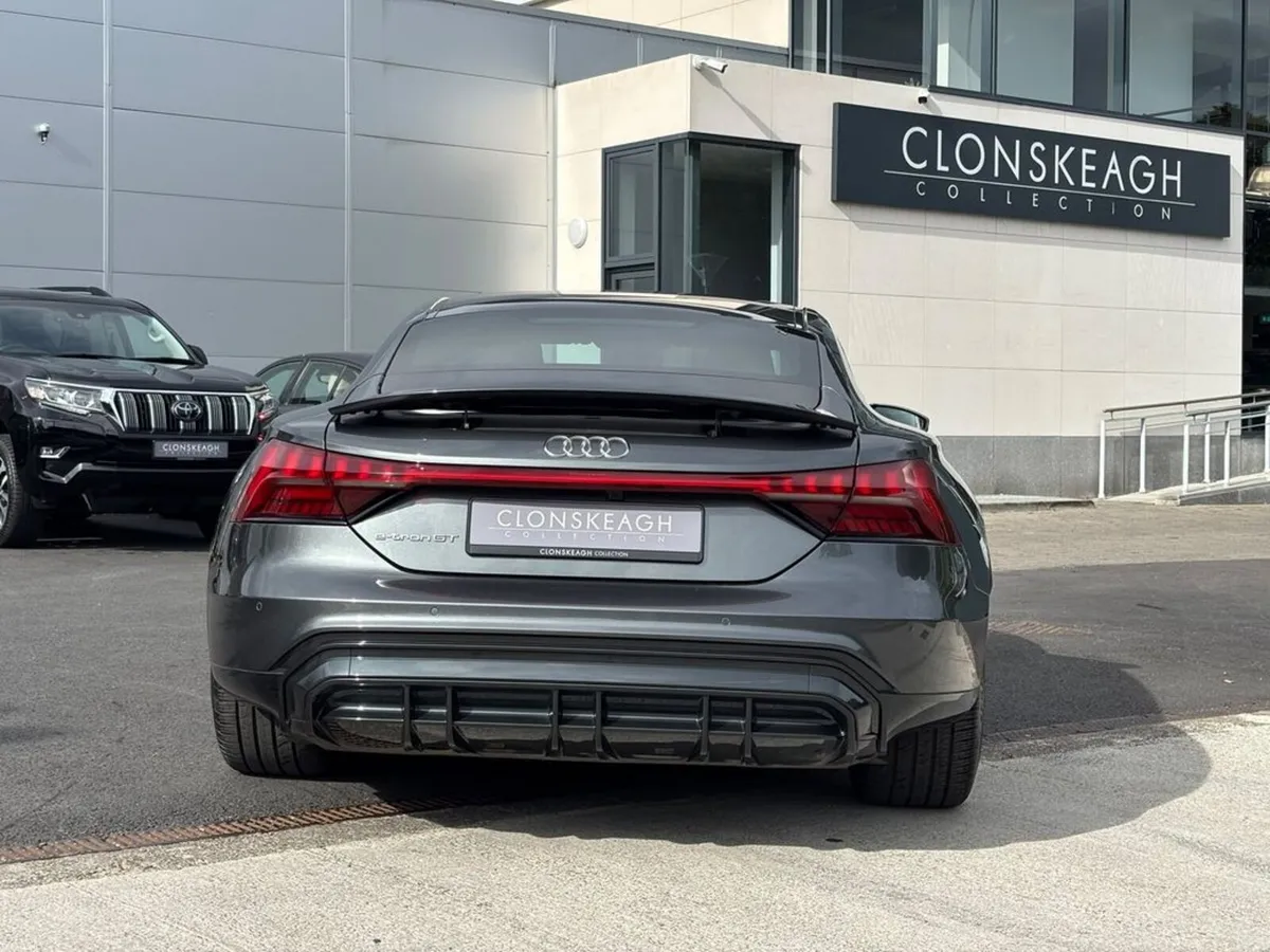 Audi e-tron GT QUATTRO - Image 6