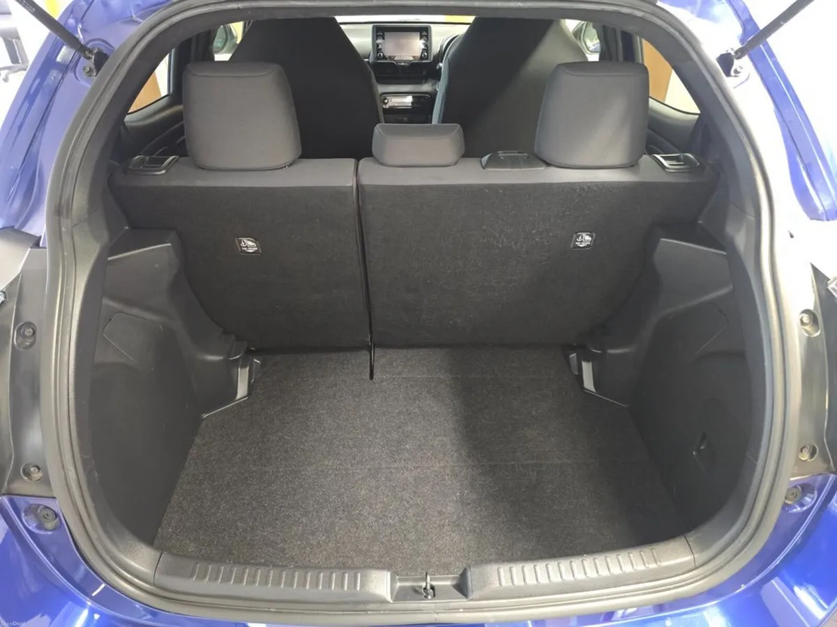 Toyota Yaris Hybrid Edition Automatic 5DR H/B - Image 6