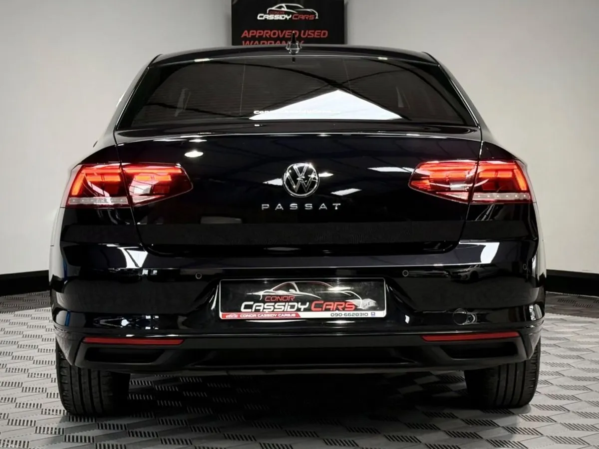 Volkswagen Passat SE NAV TDI DSG // AUTOMATIC // F - Image 5