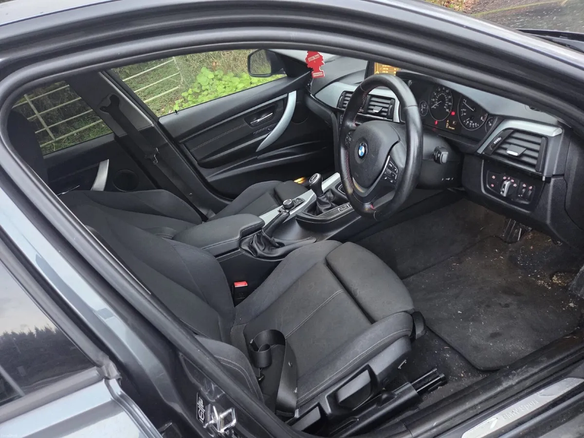 BMW 3-Series 2012 - Image 2