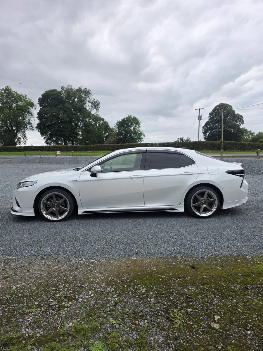 Toyota camry 2.5 petrol hybrid ( new 2 year NCT ) - Image 5
