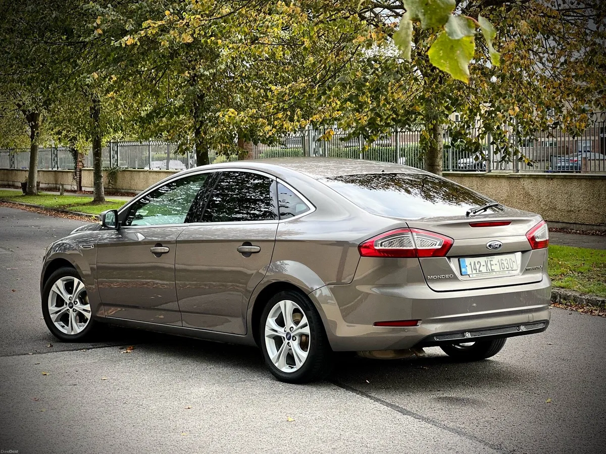 142 Ford Mondeo Titanium X 15 month NCT Manual! - Image 2
