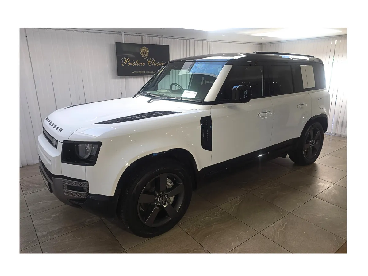 2025 Land Rover Defender 110 PHEV X-Dynamic HSE - Image 5