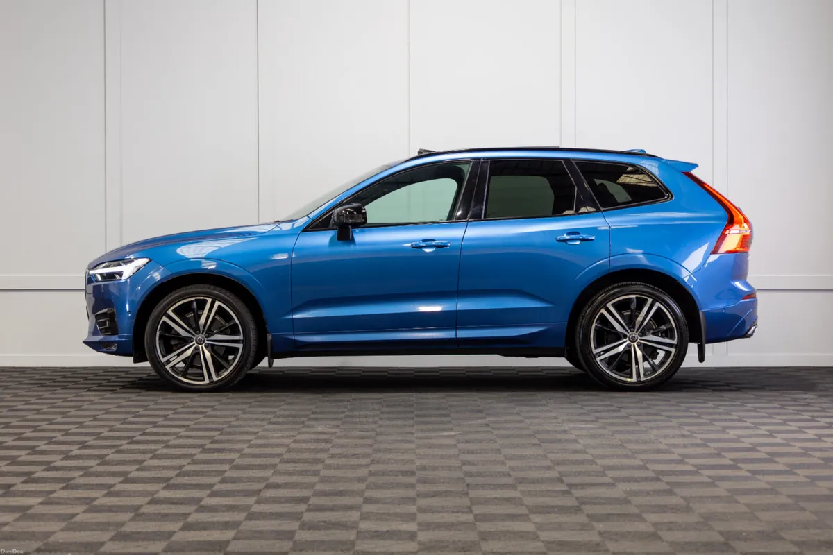2020 Volvo XC60 R-Design Pro - Image 3