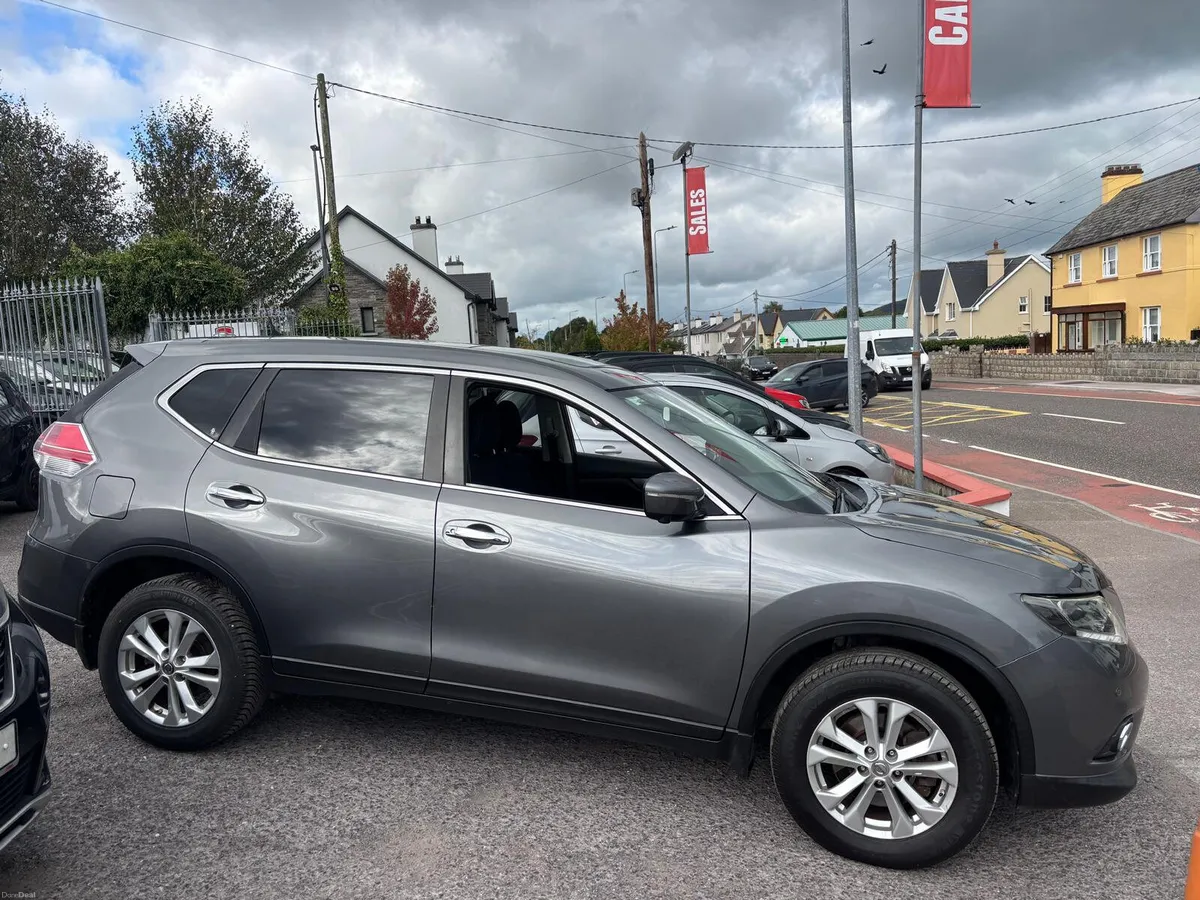 Nissan X-Trail 2015  DIESEL  7  SEATER  LOW  MILES - Image 3